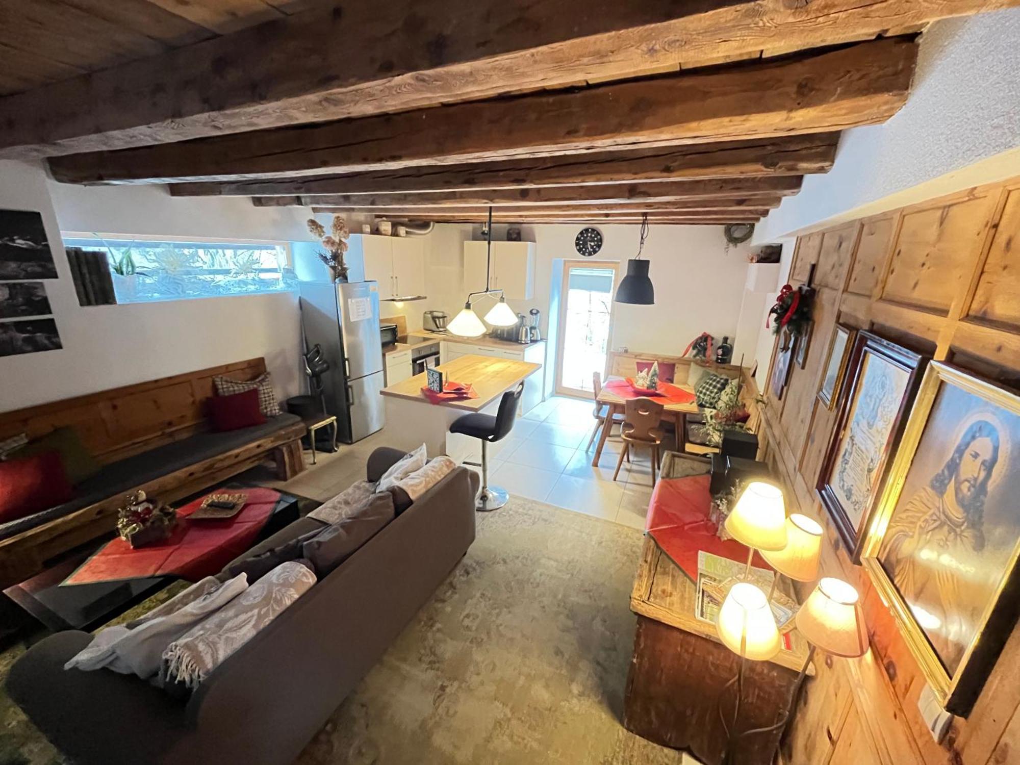 Evy Apartment